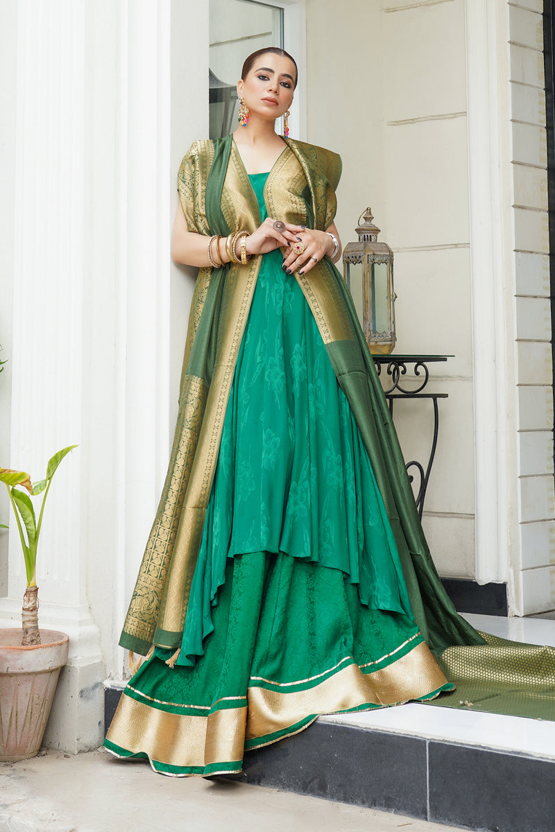 Sabahat-suroor-e-jan-luxe-pret